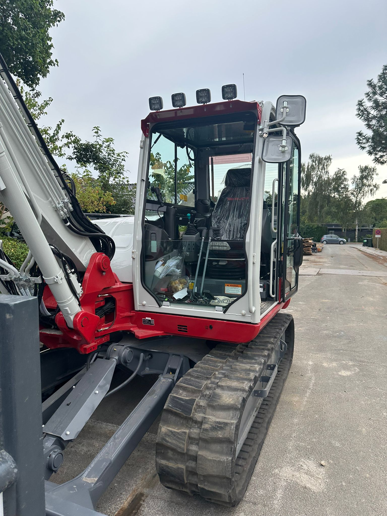 WhatsApp Image 2025-09-11 at 07.55.35_4da1d68d.jpg